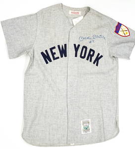Mickey Mantle Signed Mitchell & Ness Jersey
