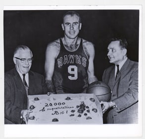 Bob Pettit Celebrates 20,000th Point