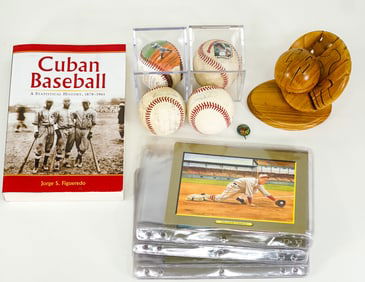 (23) Vintage Baseball Collectibles