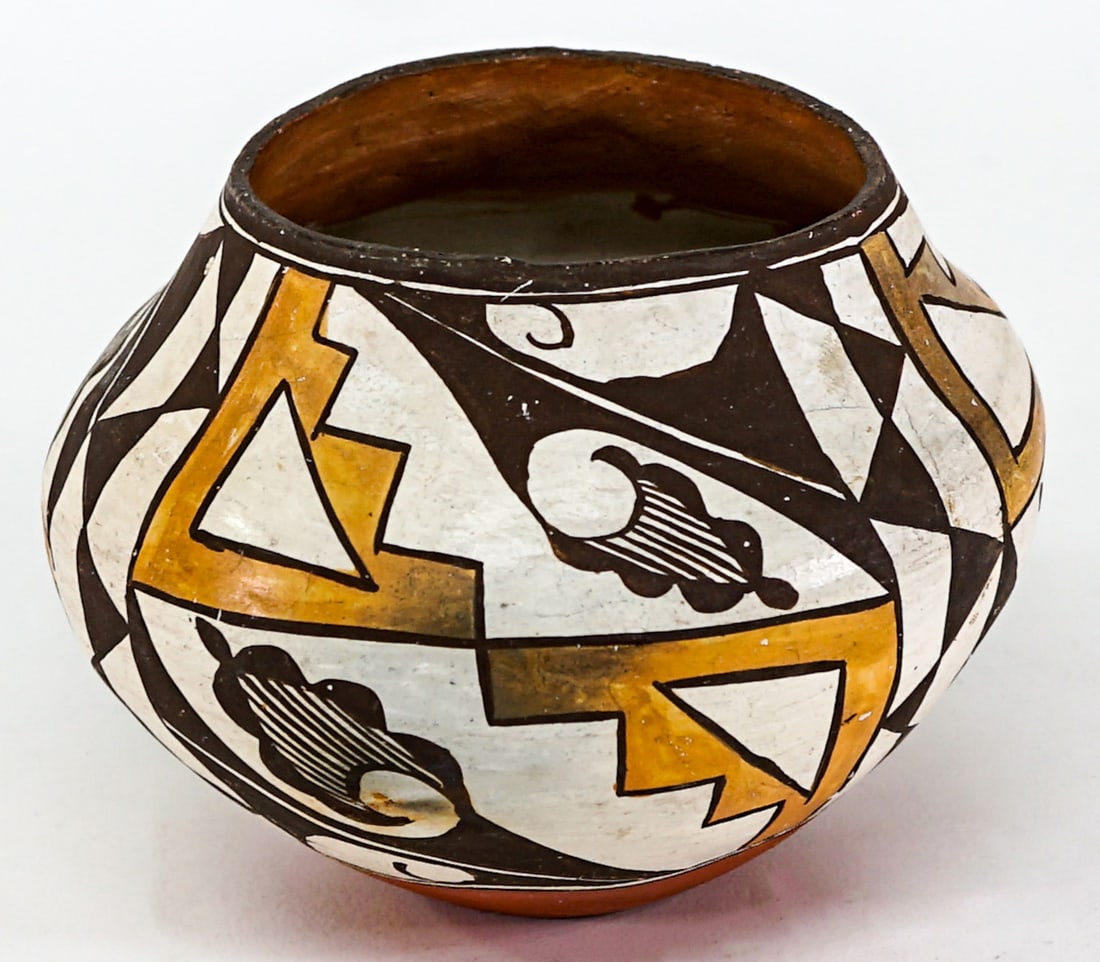 Antique Acoma 4.5 IN Pot [Native American] (1 of 7)