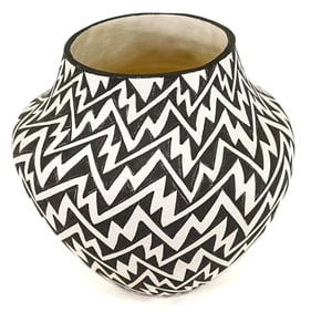 Sheryl Garcia 9.5IN Acoma Pueblo Vase