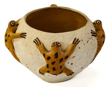 Native American Zuni Pottery Effigy Bowl [Frogs]