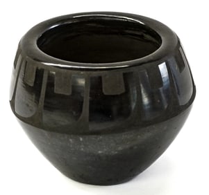 Elizabeth Naranjo Santa Clara Blackware Pottery