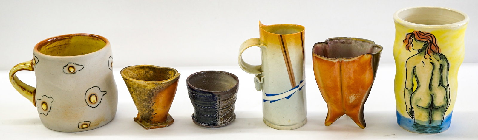 Montana (6) Art Ceramics [Stephanie Kim]: Six (6) Montana art ceramics pieces by Stephanie Kim and other artists. Items measure 2 in. to 5.25 in. tall. No evident cracks or repairs. Provenance: Estate of Maureen "Mo" Gary (Lolo, Montana, Janu