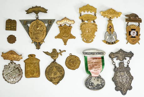 American Masonic, Fraternal Medals: American Masonic, Fraternal and Political Medals. Includes 1. Pittsburgh chapter of the Rose Croix. Measures 3.125 x 2 inches. 2. Wisconsin 1925 Knights Templar Seattle Convention Medal. Measures