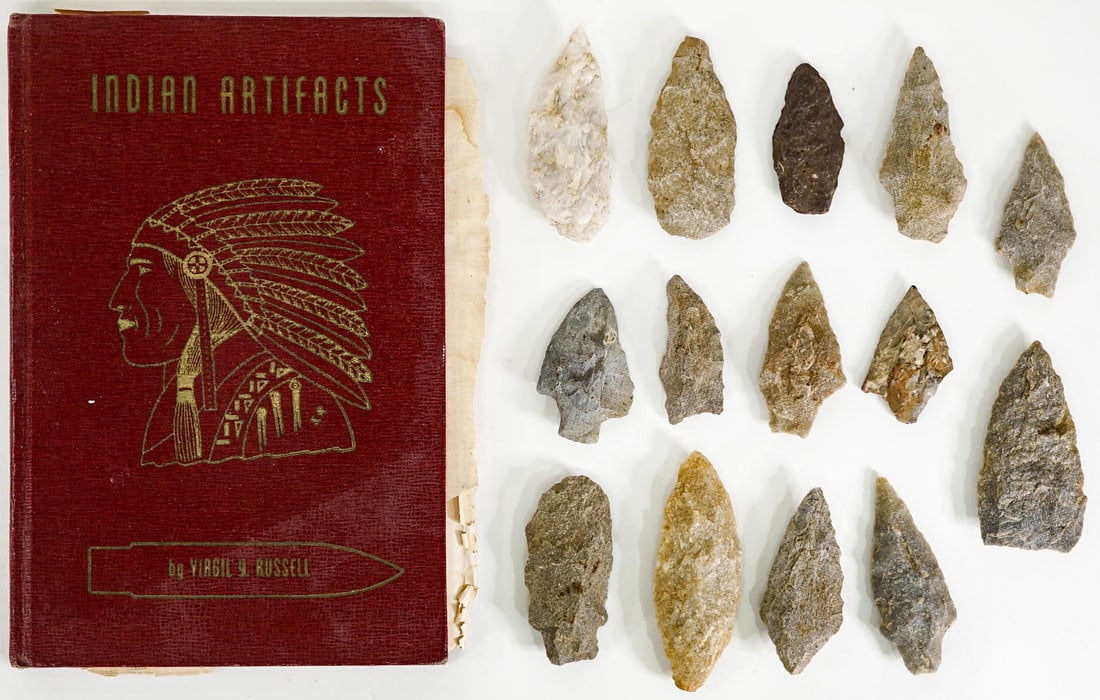Native Artifacts by Russell / 14 Arrowheads, Pts (1 of 6)