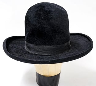 RARE Carlsbad Velour Hat