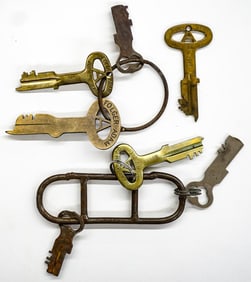 Vintage & Antique Prison Keys (6).
