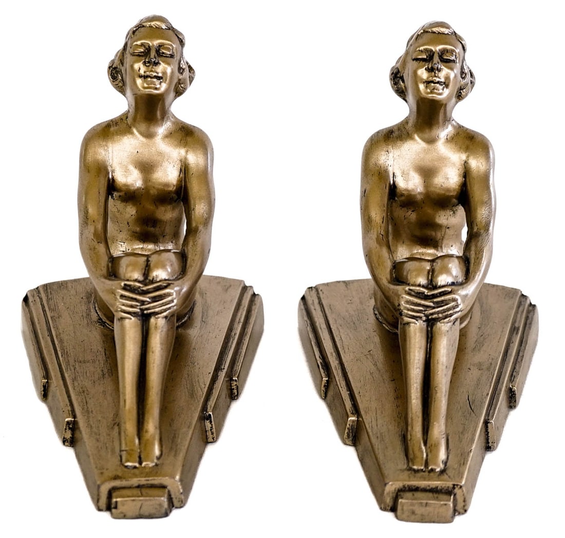 RARE Nuart Art Deco Nude Woman Bookends: RARE Nuart Art Deco Nude Woman Pair Bookends. Each measures 5.5 x 4 x 5.5 inches. No Damage. The absence of a condition report does not imply that the lot is in perfect condition or completely free fr