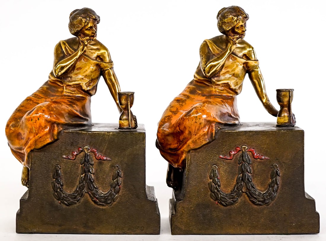 [The Hourglass] Bookends by K & O Mfg. Co.: Each measures 6.75 x 4 x 3 inches. Wear, no damage or repairs. The absence of a condition report does not imply that the lot is in perfect condition or completely free from wear and tear, imperfection