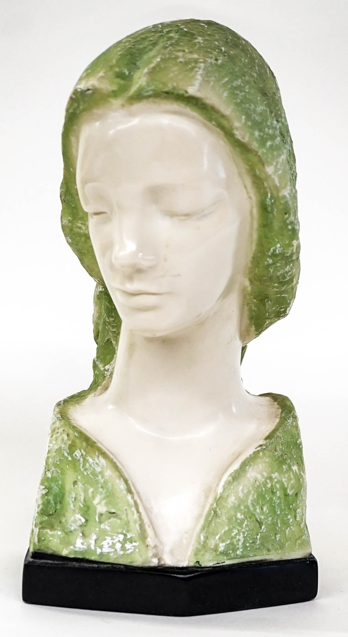 Vintage Vincent Glinsky "Face of Love" Bust: Measures 11.25 x 6 x 6 inches. Made of Cast Foundry Stone ( marble dust, cement and resin ). No Damage. The absence of a condition report does not imply that the lot is in perfect condition or complet