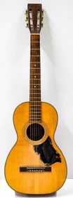 Vito Leone Small Guitar