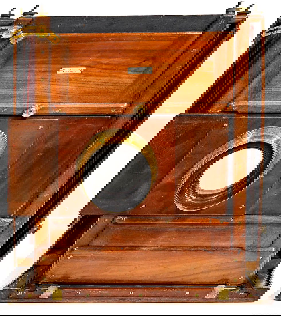 Sands & Hunter Imperial Camera: Sands & Hunter Imperial Camera.Measures 23 x 19 x 17.25 inches.Glass plate measures 12 x 15 inches. Separate plate measures overall 20.5 x 18 inches.Taylor Taylor & Hobson Lens No. 4325. Appears to re