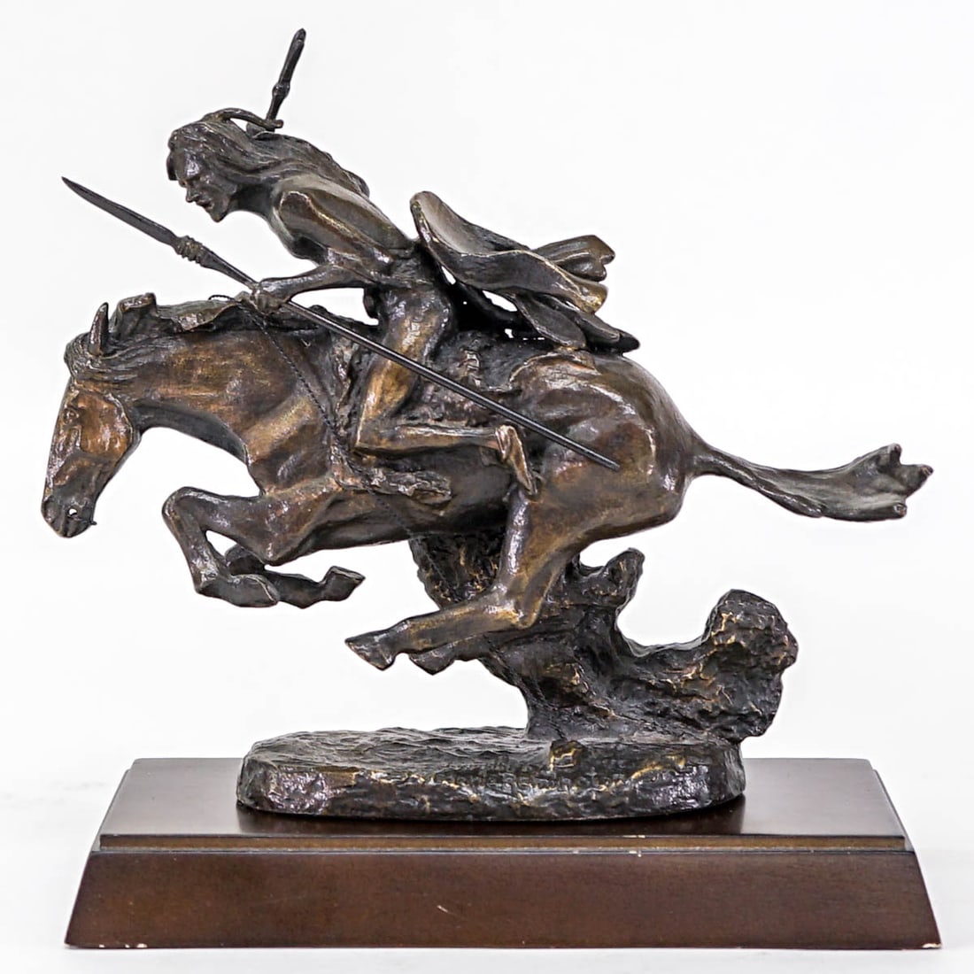 Franklin Mint Remington 'The Cheyenne' 1988 Mini: Franklin Mint Remington 1988 reproduction mini sculpture of 'The Cheyenne' measures 6 x 2.125 x 7.25 in. and sets on a stand that measures 6.5 x 3.375 x 1 in. Item measures 7 x 3.375 x 6.5 in. for shi