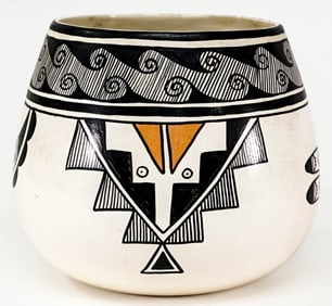 Reyes Madalena Jemez Pueblo Pottery