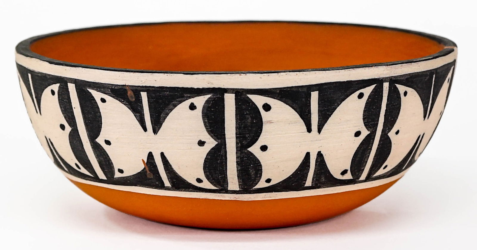 Vicky Calabaza Santa Domingo SIGNED Bowl: Vicky Calabaza Santa Domingo Pueblo pottery bowl signed underside. Measures 3.125 in. high x 8 in. diameter. No evident cracks, chips or repairs. Item measures 3.125 x 8 in. diameter for shipping purp