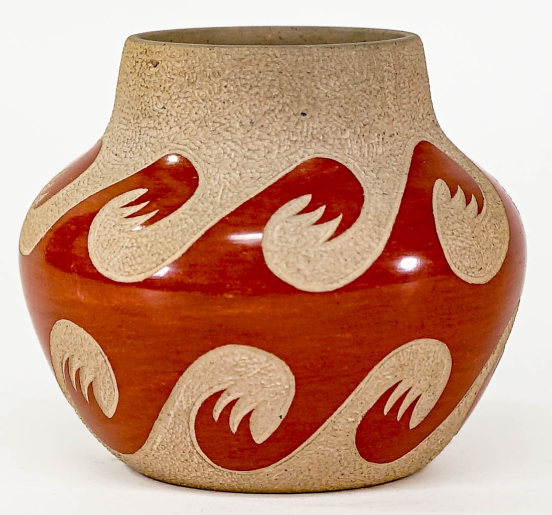 Wallace Yeuvella SIGNED Hopi Pottery Pot (1 of 5)
