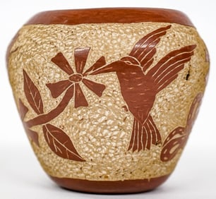 San Juan Pueblo Tsigowanu & Kwa Povi Pottery