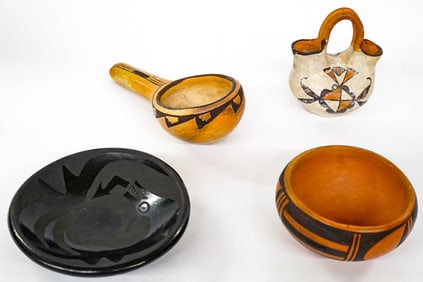 Native American (4) Small Pottery Items