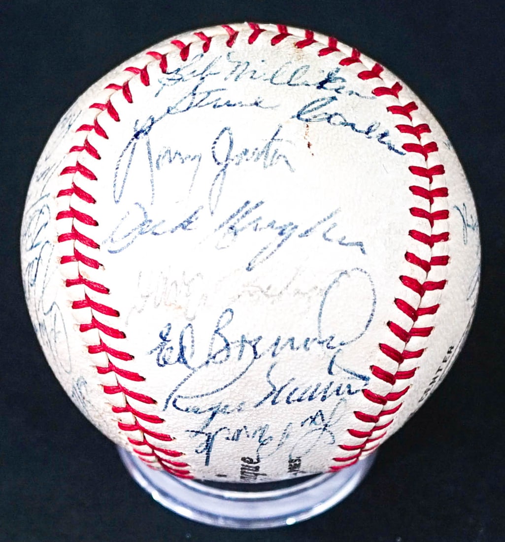 1967 St. Louis Cardinals World Champion Baseball: Official National League baseball signed by members of the 1967 World Champion St. Louis Cardinals. Includes Full Beckett Authentication Services Letter of Authenticity in processing. Lot measures 3.2