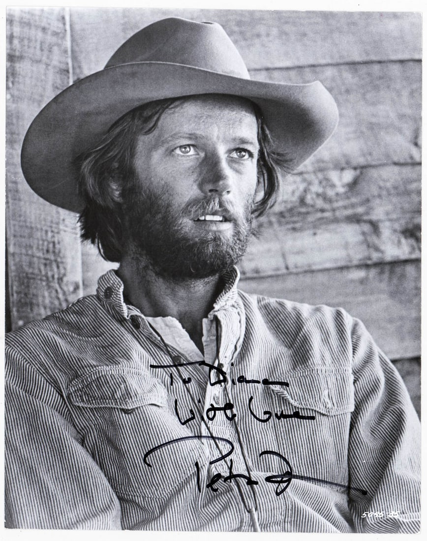 Peter Fonda 9.5 x 7.5 Photo SIGNED BAS COA: Beckett Authentication Services #BT66382. Lot measures 9.5 x 7.5 x .125 in. for shipping purposes. The absence of a condition report does not imply that the lot is in perfect condition or completely f