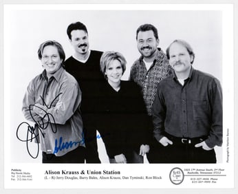 Alison Kraus SIGNED + Union Station 8x10 Photo