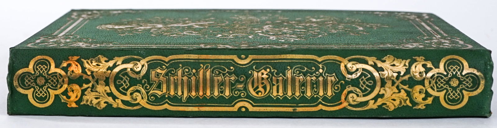 Schiller-Galerie Charaktere aus Schiller's Werken: Schiller-Galerie Charaktere aus Schiller's Werken. 1859. Fredrich Pecht. F. A. Brockhaus, publisher. German version. Green covers with gilt design. Hinges with tape repair. Unpaginated. Illustrated. B