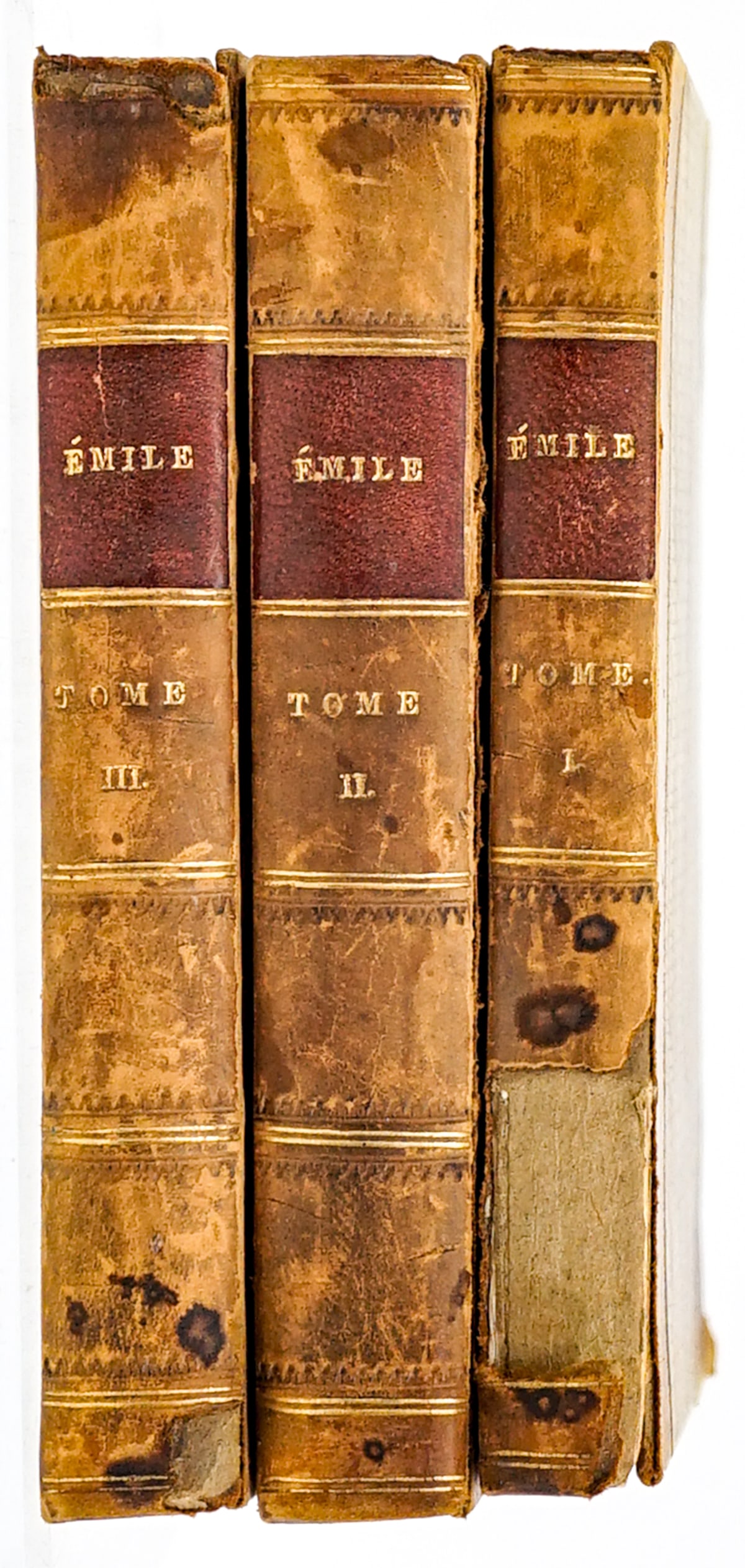 EMILE OU DE L'EDUCATION (3 Vol) 1929: Three (3) volumes of EMILE OU DE L'EDUCATION 1929 (FRENCH EDITION) By Jean-jacques Rousseau. Paris, Hector Boseanue. Marbled covers and leather spines. Cracked hinges. Book measures 5.675 x 3.5 x 2.5