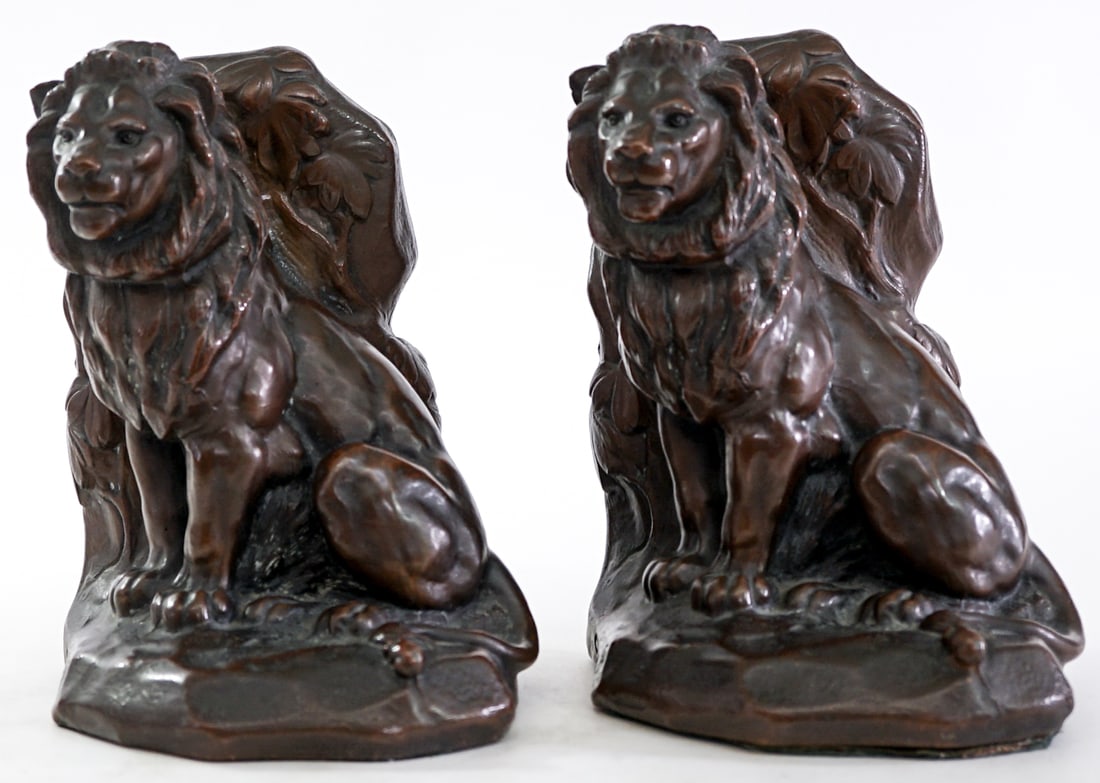 JB 1516 Lion & Mouse Pair Bookends (1 of 10)
