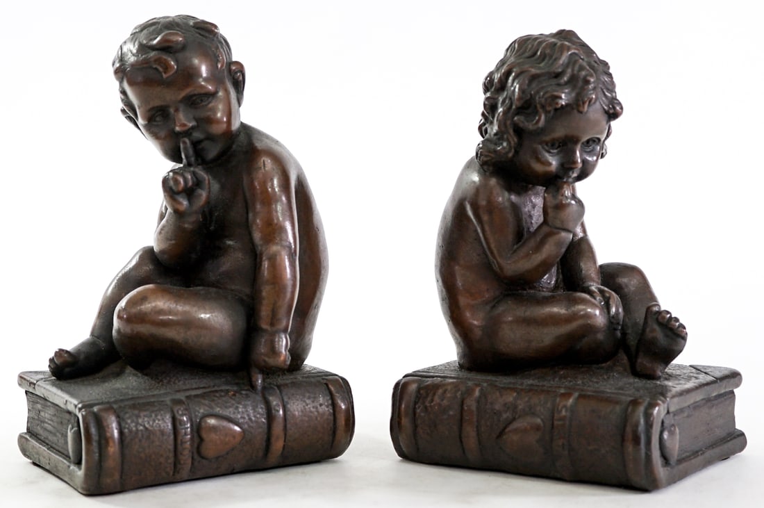 KBW Art Bronz Baby Pair Bookends (1 of 10)