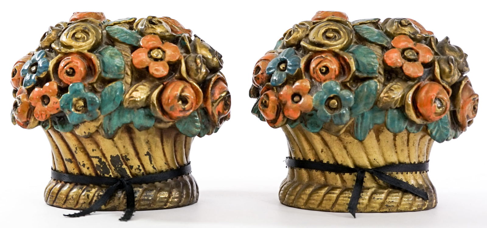 Vintage Floral Bouquet Pair Cast Metal Bookends: Pair of floral bouquet bookends. EACH measures 5.5 x 6 x 4.5 in. Measures 5.5 x 6 x 10 inches for shipping purposes. The absence of a condition report does not imply that the lot is in perfect conditi