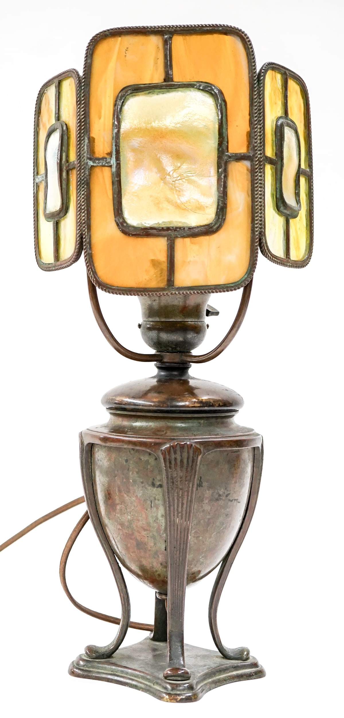 Tiffany Studios Turtle-Back Glass Lamp (1 of 10)
