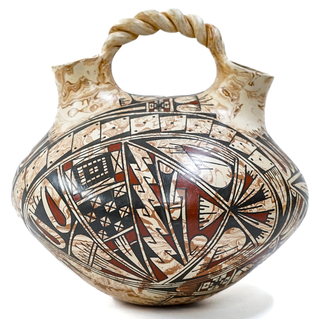 Mata Ortiz Vase by Oscar Quezada (1 of 5)