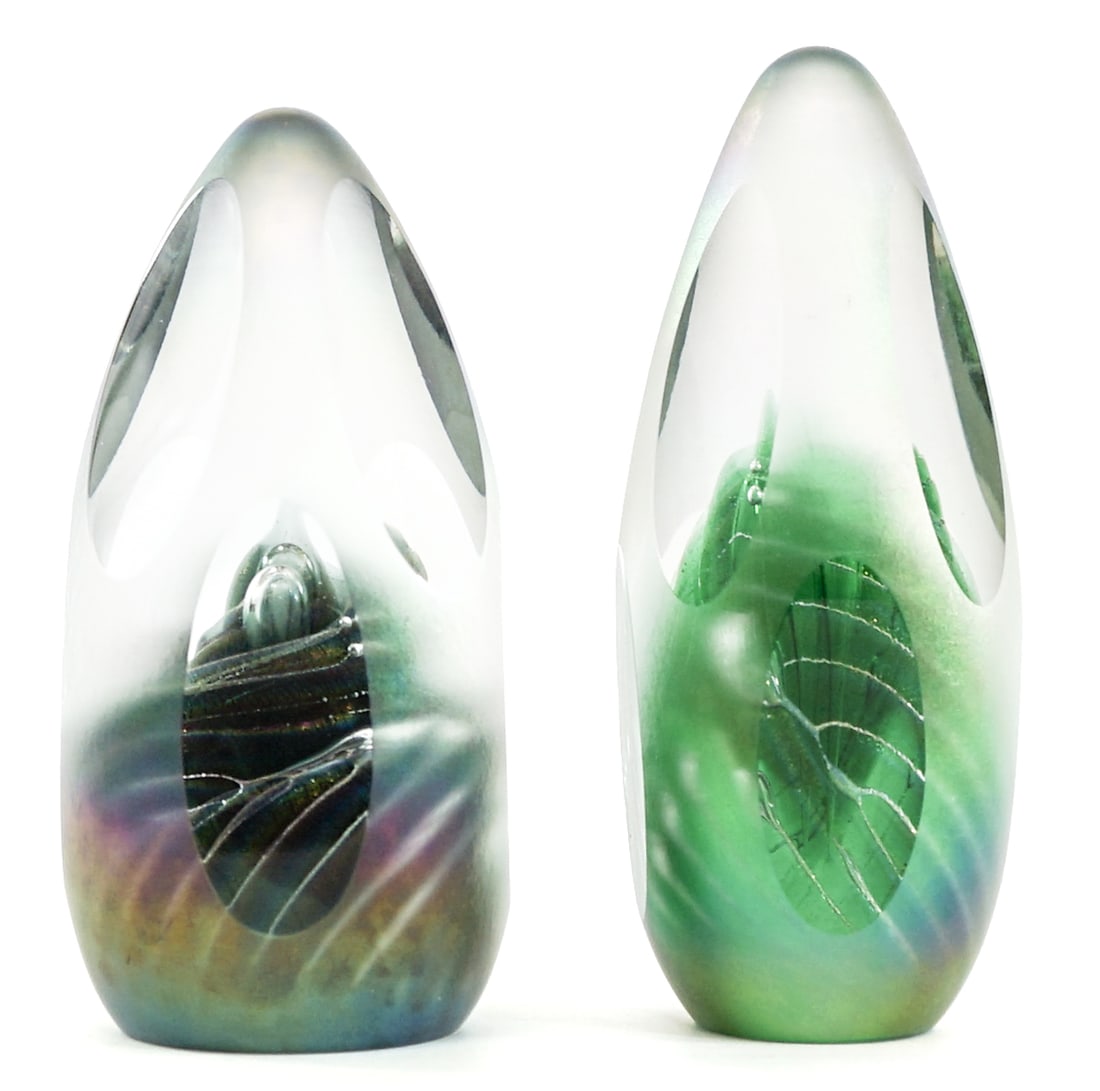 Brian Maytum (2) SIGNED Iridescent Paperweights (1 of 8)