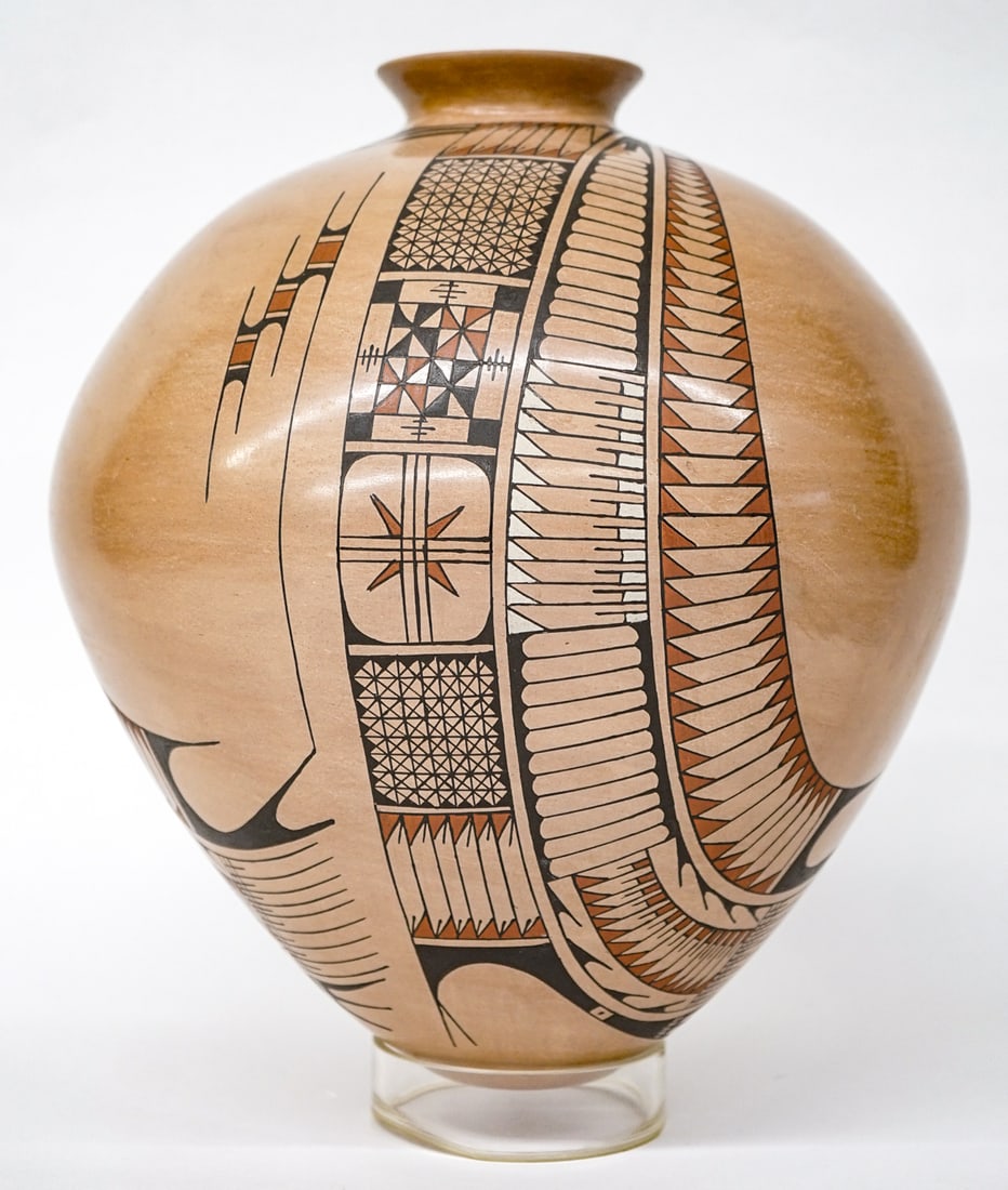 Julio Pena Signed Pottery (Mata Ortiz) (1 of 5)