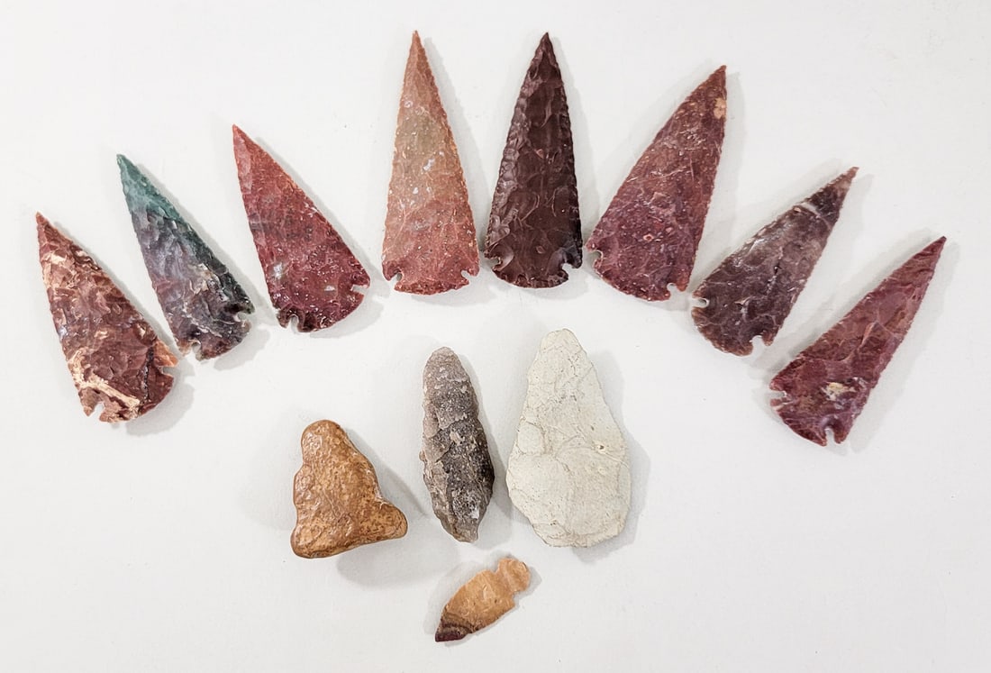 Arrowheads (12) Assorted - 3
