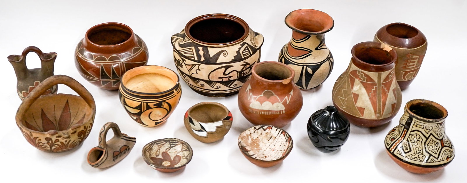 A Group of Southwest Pottery (All as-is condition) (1 of 7)