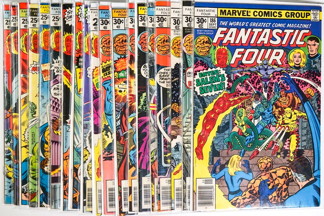 Fantastic Four Comic Books (19): Mixed condition. Measures 15 x 11 x 3 inches for shipping purposes. The absence of a condition report does not imply that the lot is in perfect condition or completely free from wear and tear, imperfe