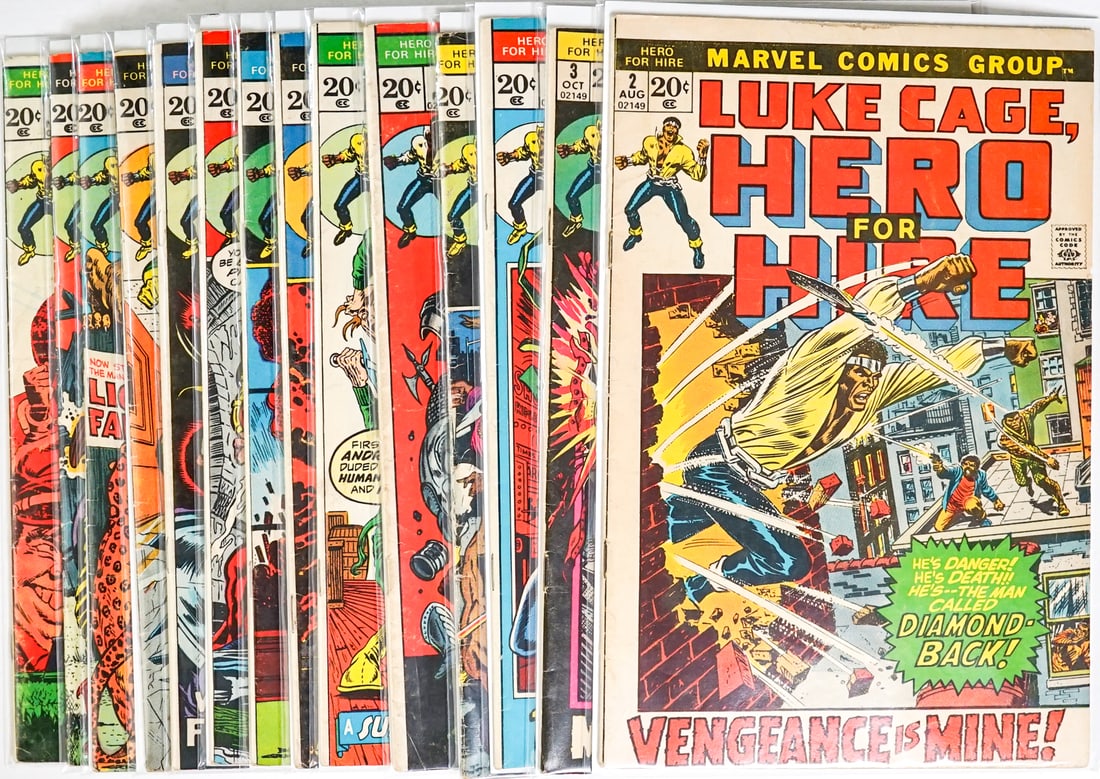 [Marvel] Luke Cage, Hero For Hire (14): Mixed condition. Measures 15 x 11 x 3 inches for shipping purposes. The absence of a condition report does not imply that the lot is in perfect condition or completely free from wear and tear, imperfe