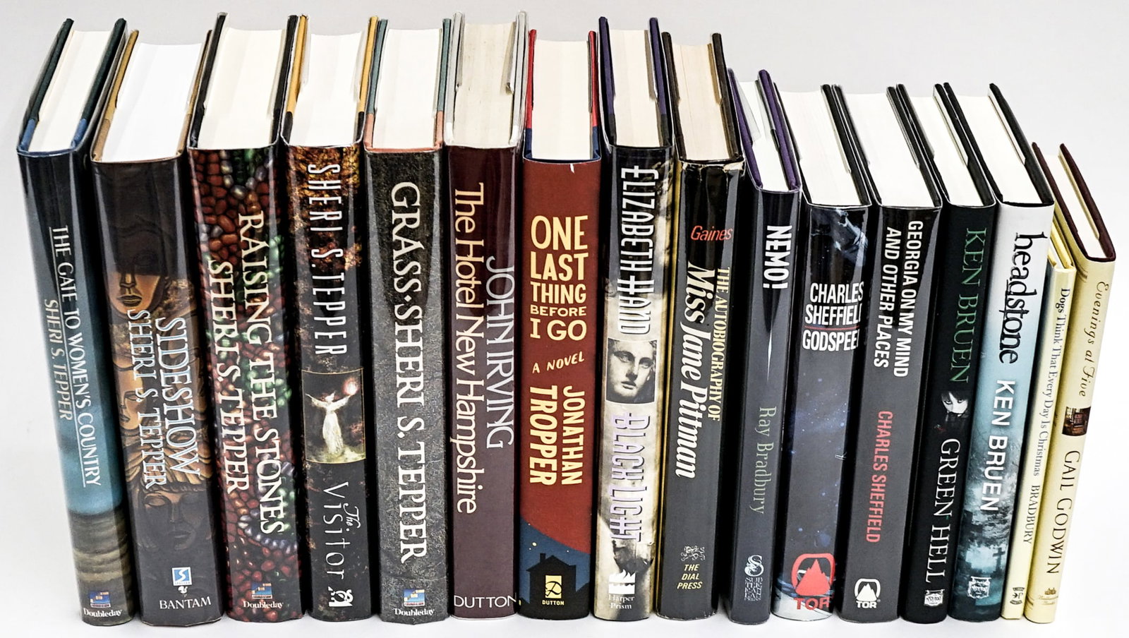 Key Sci-Fi FIRST EDITIONS. Unsigned (16) - 2