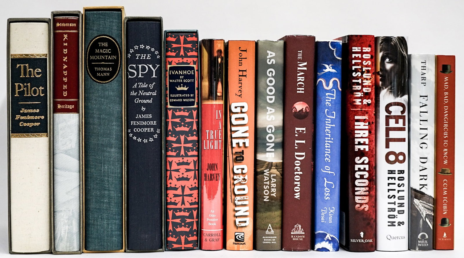 Heritage First Editions. Unsigned. (14): Heritage First Editions. Unsigned. (14) Books are in EX+/NM condition. These books are from an odor free and smoke-free home. Book lot measures 17 x 13 x 7 inches for shipping purposes. Signed (Autogr