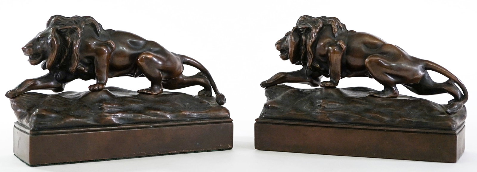 JB Stealthy Lion (PAIR) Bookends [3038] (1 of 8)