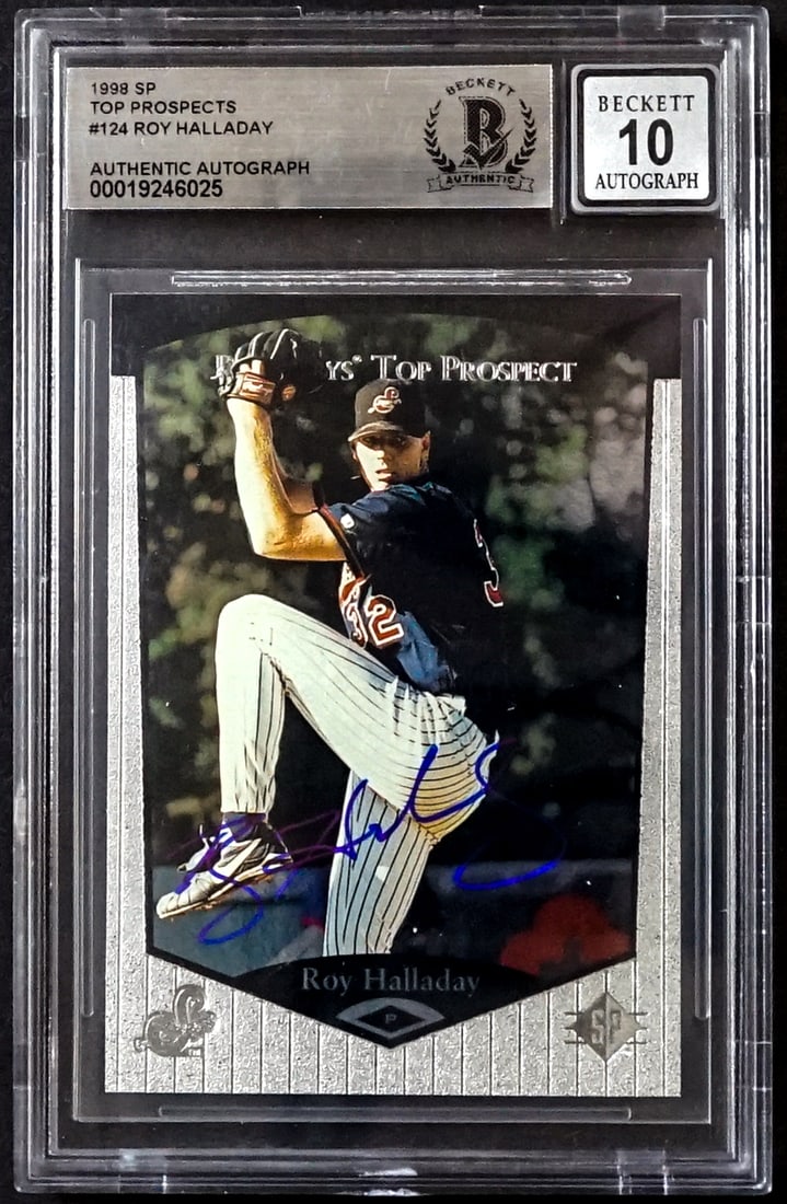 Roy Halladay On Card SIGNED 1998 SP #124: Lot measures 5.5 x 3.5 x .25 inches for shipping purposes. The absence of a condition report does not imply that the lot is in perfect condition or completely free from wear and tear, imperfections, o