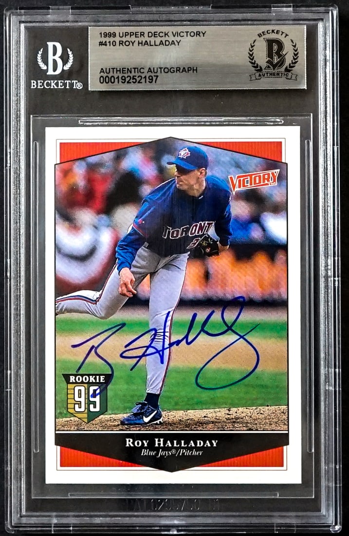 Roy Halladay On Card SIGNED 1998 Upper Deck: Lot measures 5.5 x 3.5 x .25 inches for shipping purposes. The absence of a condition report does not imply that the lot is in perfect condition or completely free from wear and tear, imperfections, o