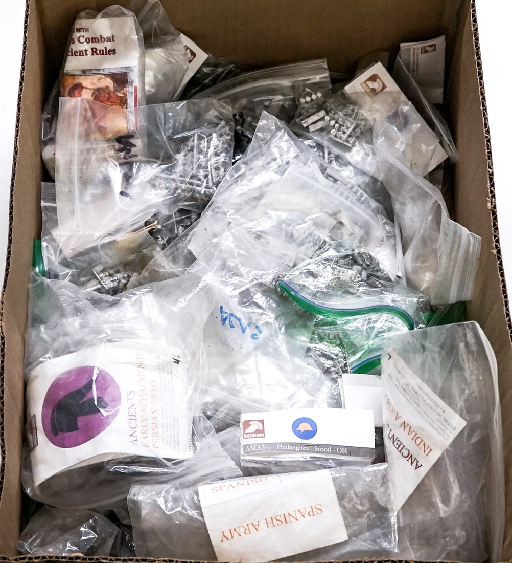 Wargames Miniatures: Lot measures 17 x 13 x 11 in. for shipping purposes. The absence of a condition report does not imply that the lot is in perfect condition or completely free from wear and tear, imperfections, or the 