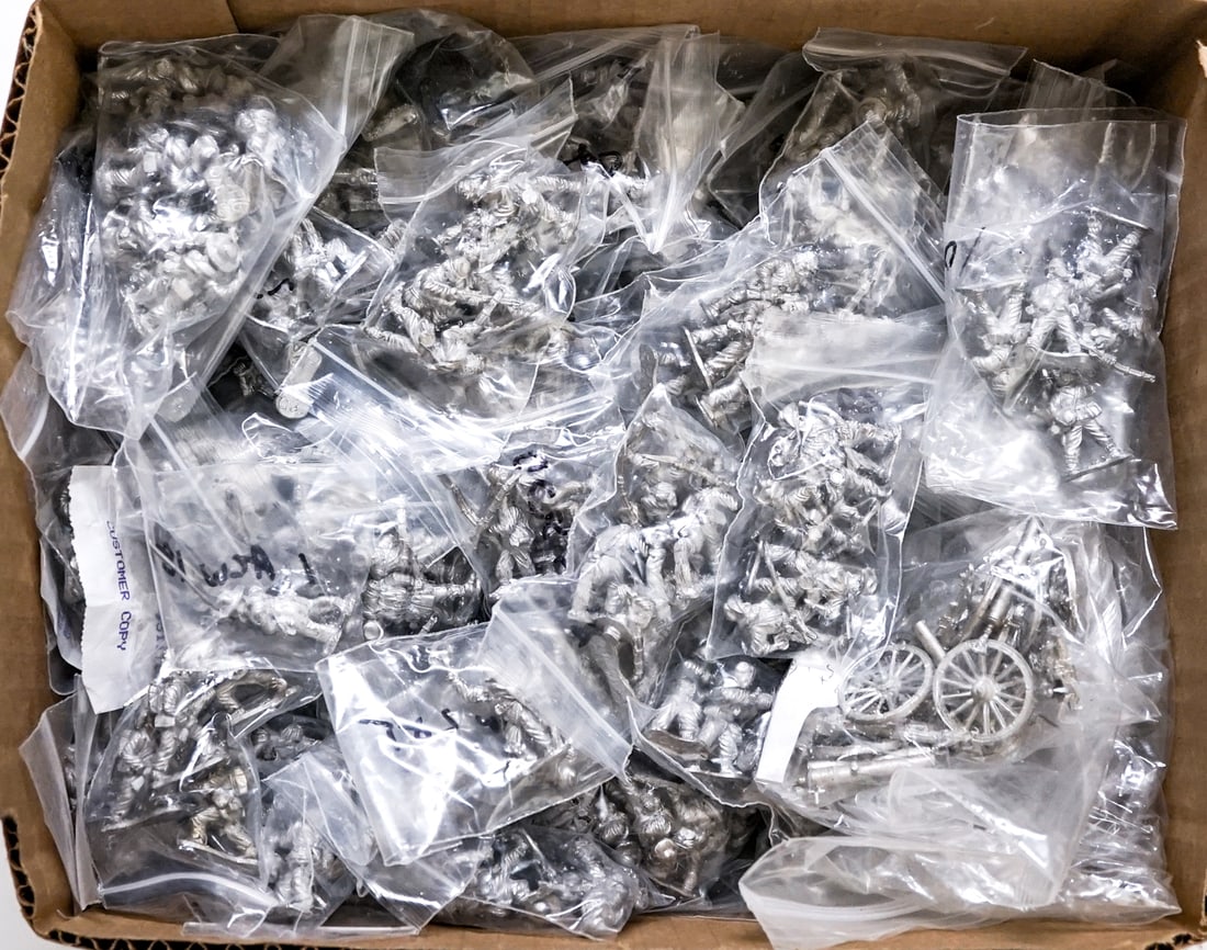 Wargames Miniatures: Lot measures 9 x 11 x 7 in. for shipping purposes. The absence of a condition report does not imply that the lot is in perfect condition or completely free from wear and tear, imperfections, or the co