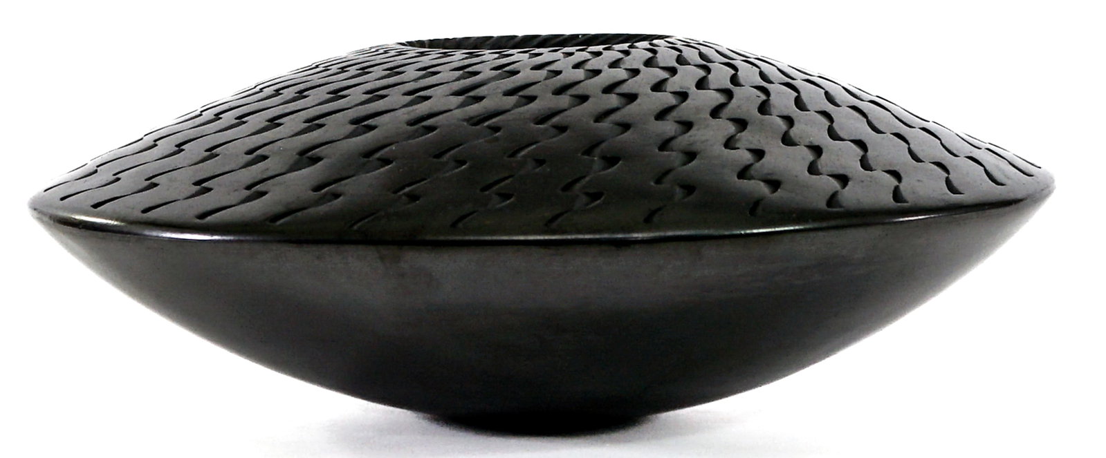 Reynaldo Quezada (Mata Ortiz) Blackware Vase (1 of 5)