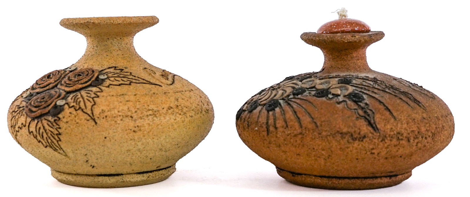 Vintage (2) Carma SIGNED Sand Art Pottery: Two (2) Vintage sand art pottery vessels each signed 'Carma'. Each measures approximately 4.25 H x 5 to 5.25 W x 5 to 5.25 in. D. No evident cracks, chips or repairs. Lot measures 4.25 in. H x 11 in. 