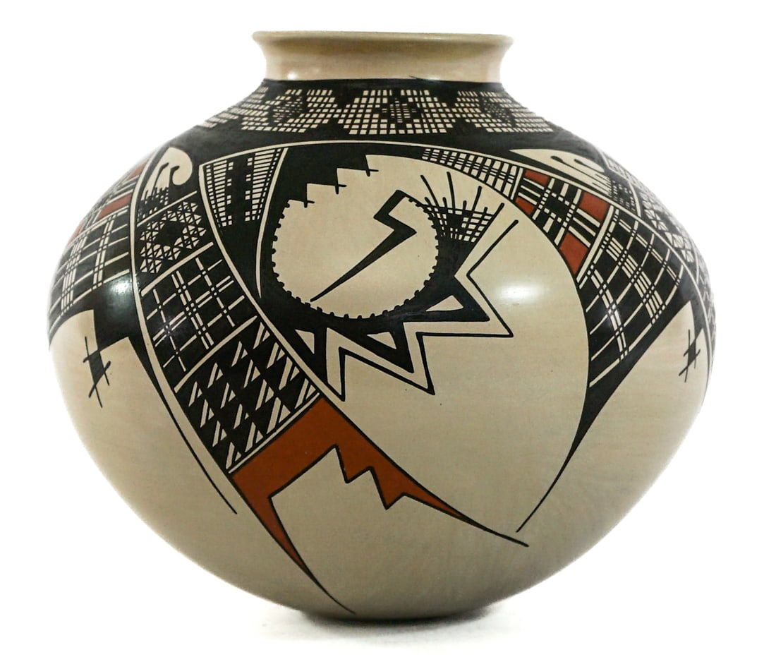 Billy Quezada SIGNED 7IN Polychrome Pottery Olla: Billy Quezada (Mata Ortiz) signed underside polychrome pottery olla. No evident cracks, chips or repairs. Lot measures 7 in. H x 7.5 in. W x 7.5 in. D for shipping purposes only. The absence of a cond