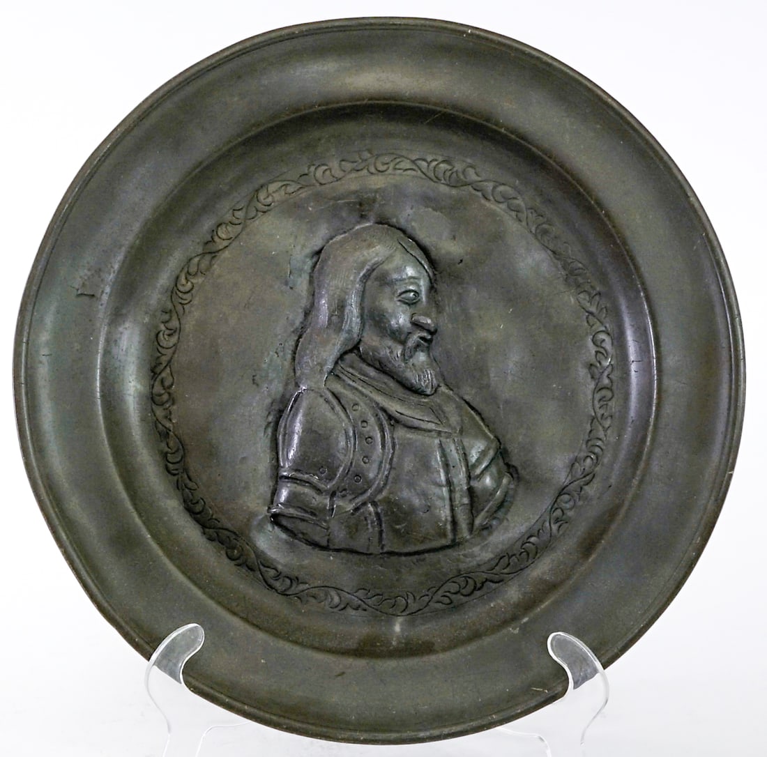 Antique Metal Portrait 11IN Plate: Measures 11.25 x 11.25 x 1 in. Lot measures 1 in. H x 11.25 in. W x 11.25 in. D for shipping purposes only. The absence of a condition report does not imply that the lot is in perfect condition or